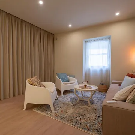 Apartment Mina Nai